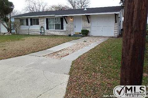 5th image of 426 W Aviation Blvd