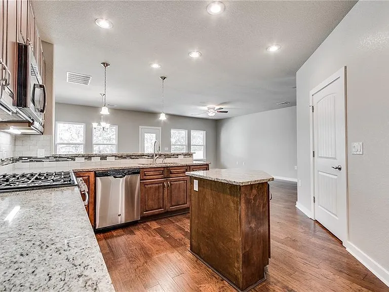 3300 Elija St #A — Photo 3