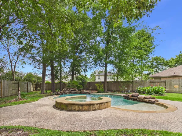 2906 Sycamore Tree Ct, Kingwood, TX 77345