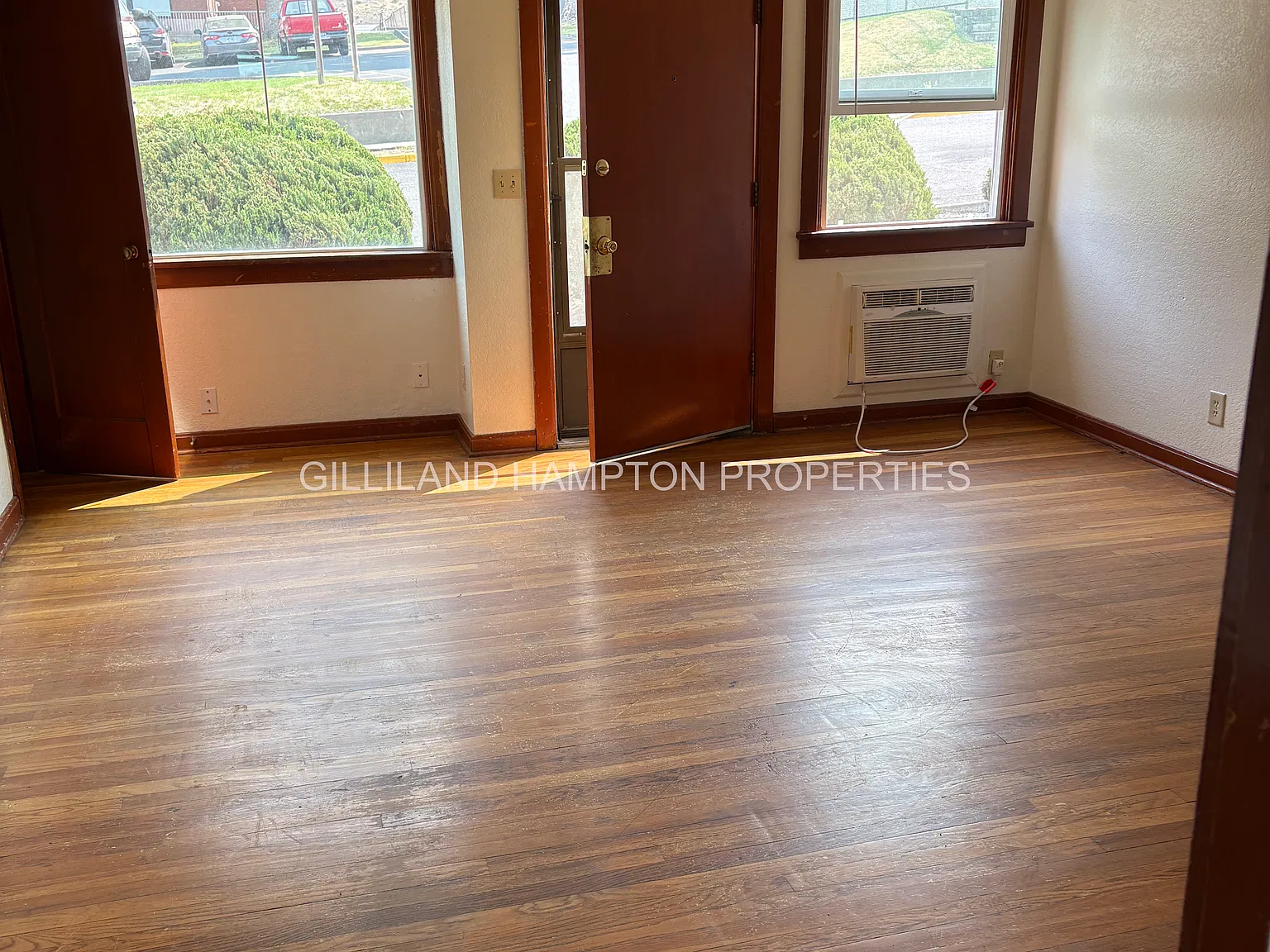 1 bed, 705 sqft, $825 — Photo 3