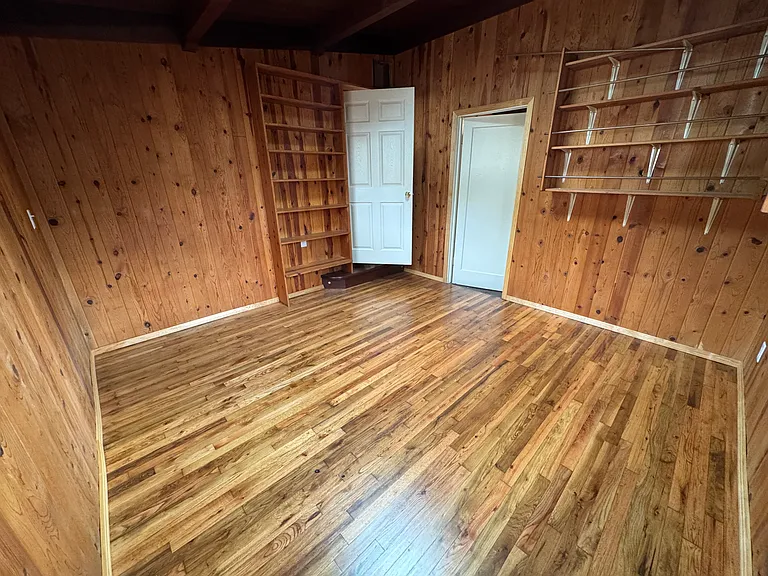 985 Crescent Way — Photo 6