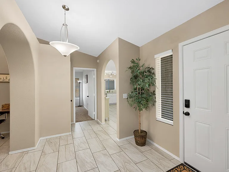 4285 W Plantation St — Photo 4