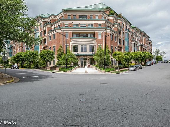 3rd image of 1450 Emerson Ave APT 411