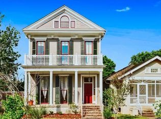 8217 Neron Pl, New Orleans, LA 70118