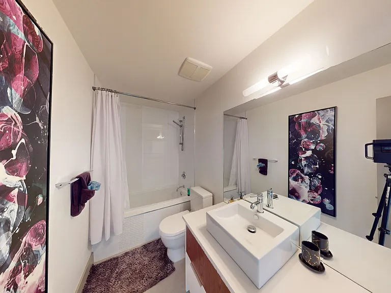 550 19th Ave SW — Photo 17