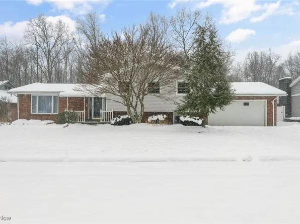 2832 Citadel Dr NE, Warren, OH 44483