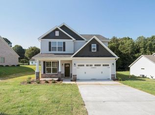 105 Pilot Bluff Dr, King, NC 27021