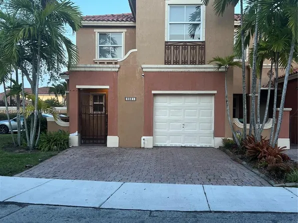 3021 SW 152nd Ct, Miami, FL 33185