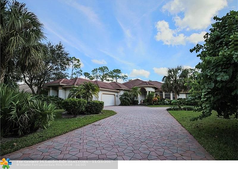1st image of 6980 NW 70th St