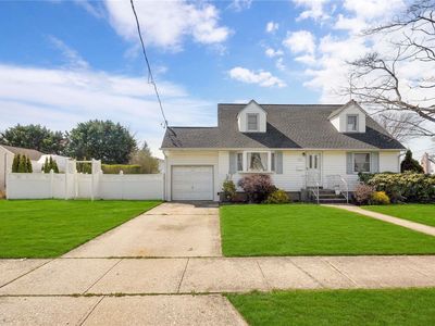 30 Charles Avenue, Massapequa Park, NY, 11762