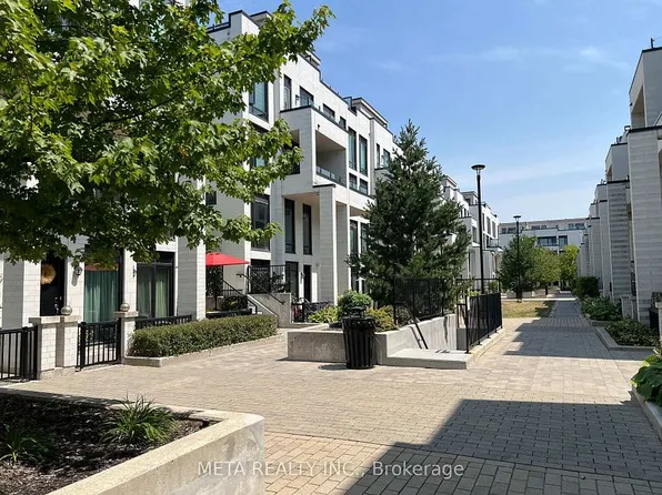 138 Widdicombe Hill Blvd #701, Toronto, ON M9R 0A9