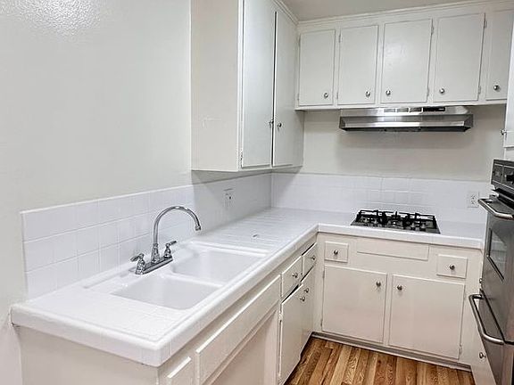 5th image of 9581 Alwood Ave APT 4