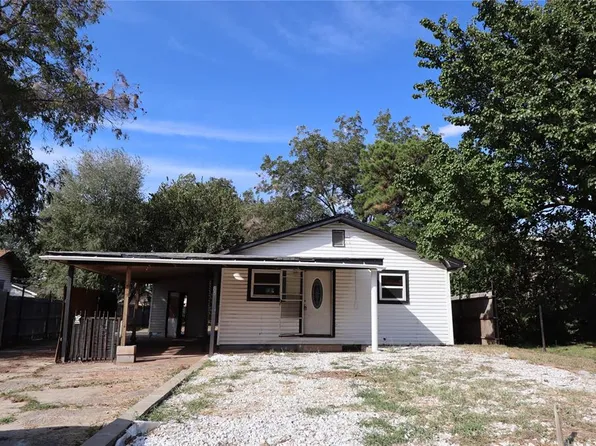 205 E Highland St, Tecumseh, OK 74873