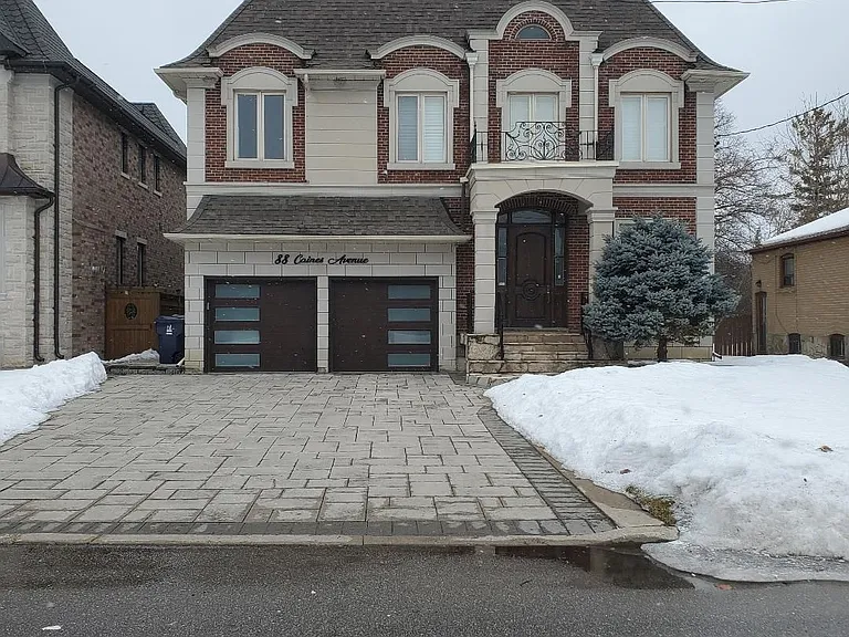 88 Caines Ave — Photo 1