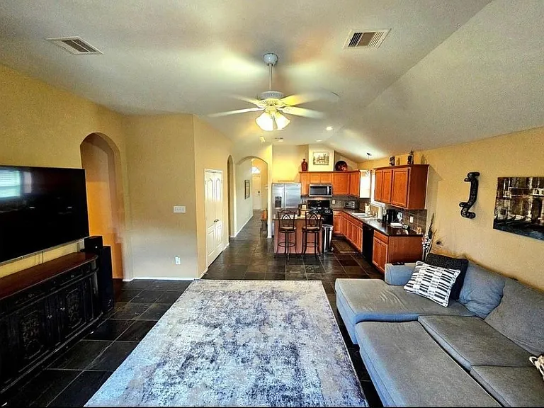3418 Dorsey Ln — Photo 7