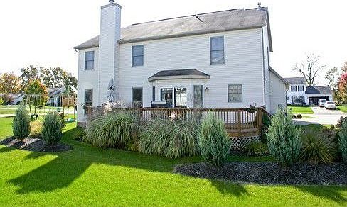 3rd image of 210 Pine Needle Dr