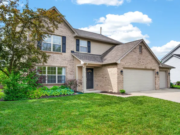 12555 Geist Cove Dr, Indianapolis, IN 46236