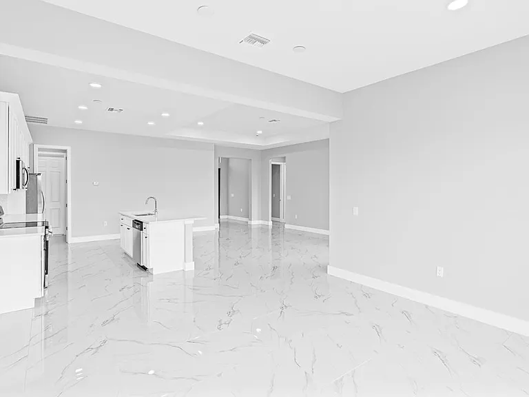 2507 NW 25th St — Photo 8