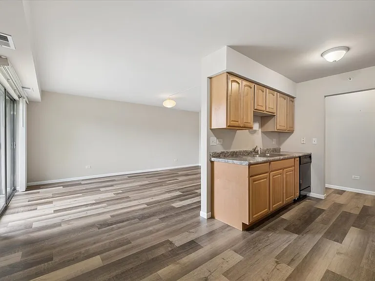 920 Casey Ct #5 — Photo 7