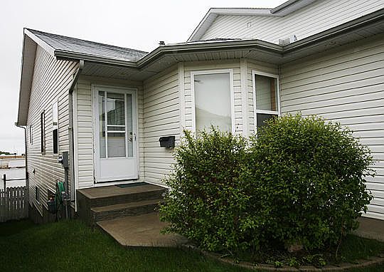 2nd image of 108 Arbour Grove Close NW