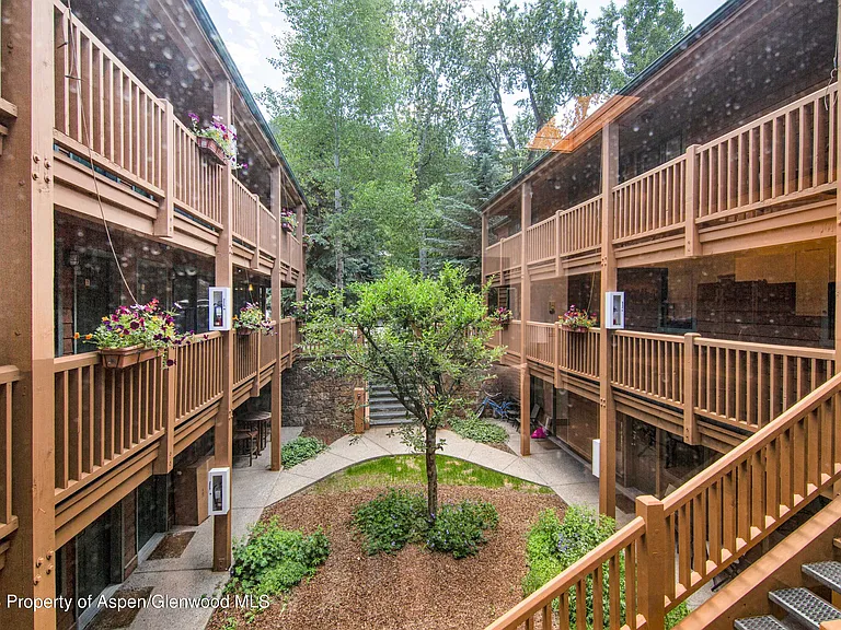 914 Waters Ave #21 — Photo 12