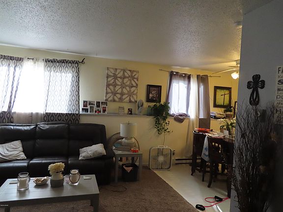 3rd image of 712-714 Great Plains Ct