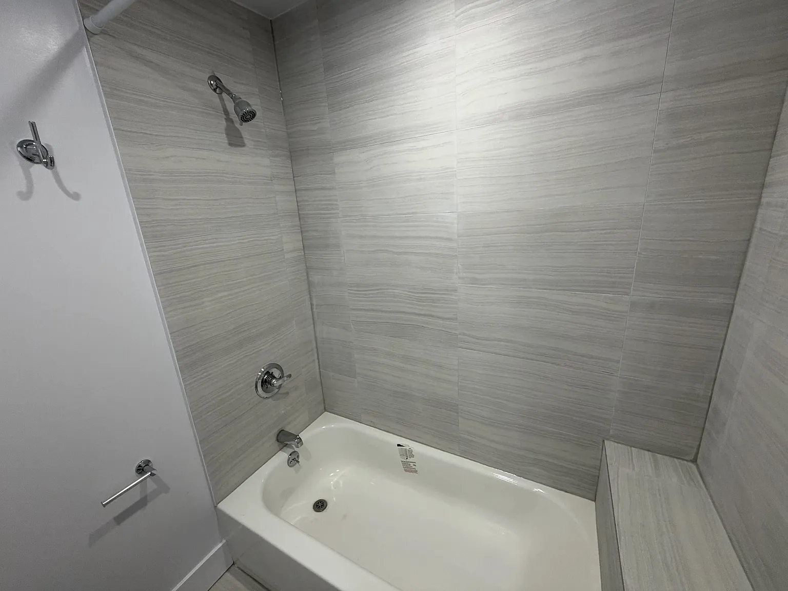 47 Railroad Avenue - 1 Fl — Photo 4
