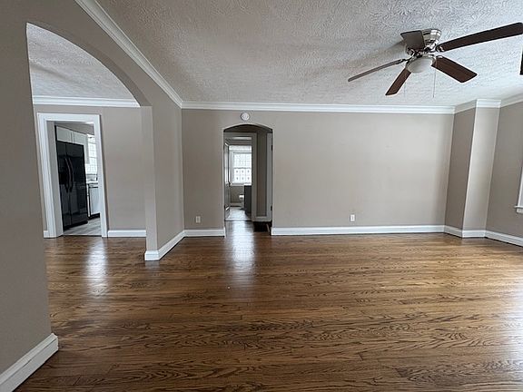 2nd image of 693 Forest Cir
