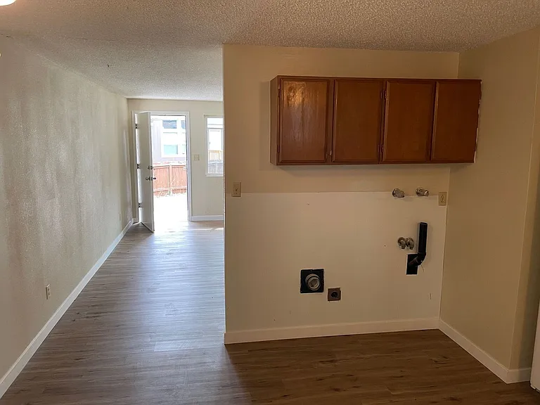 1515 Arthur St #3 — Photo 7