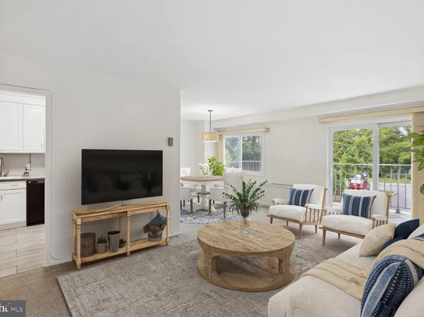 1111 University Blvd W APT 115, Silver Spring, MD 20902