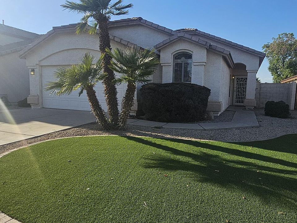 2nd image of 520 E Kyle Court
