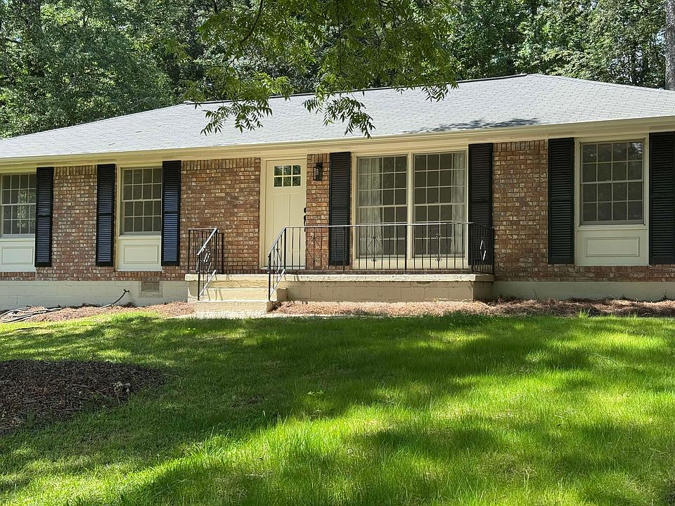Front of 4277 Citizen Circle, Mableton, Ga. 30106