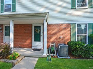 24622 Spring Ln, Harrison Township, MI 48045