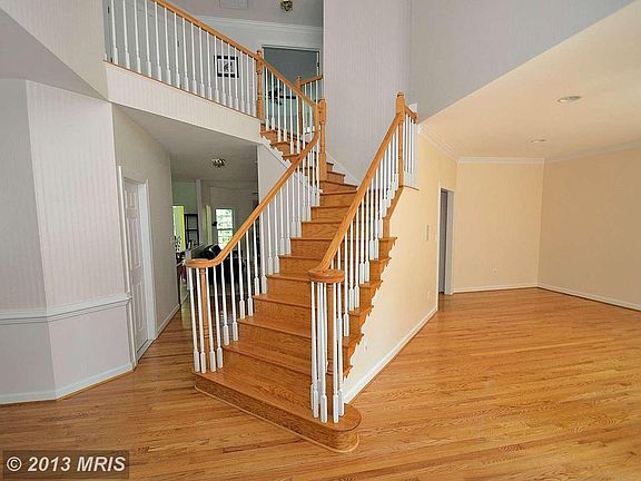 2nd image of 2609 Holly Manor Dr