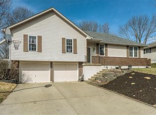 1505 SW 20th St, Blue Springs, MO 64015