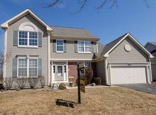 1941 Pinnacle Dr, Aurora, IL 60502