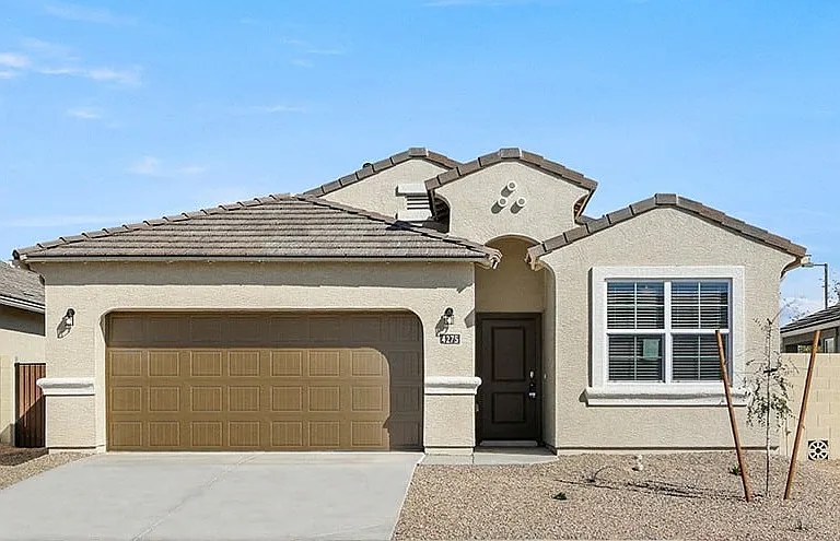 Broadway North at Estrella Vista — Photo 22