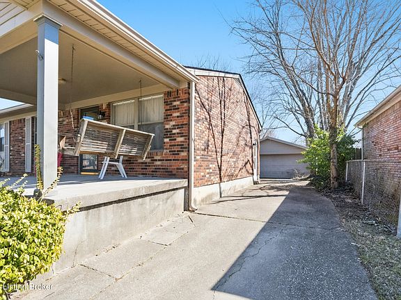 3rd image of 9724 Scarborough Ave