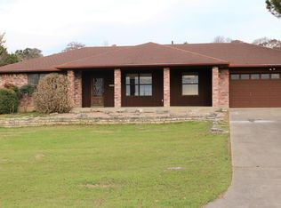 320 Red Oak Ln W, Ingram, TX 78025
