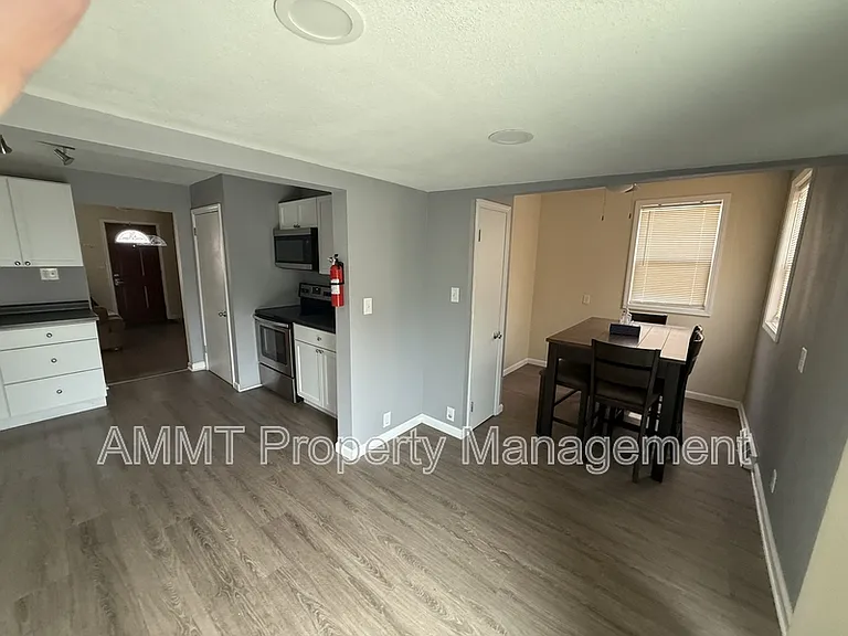 3149 Grove Ct SE — Photo 6