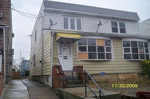 1st image of 1487 E 52nd St