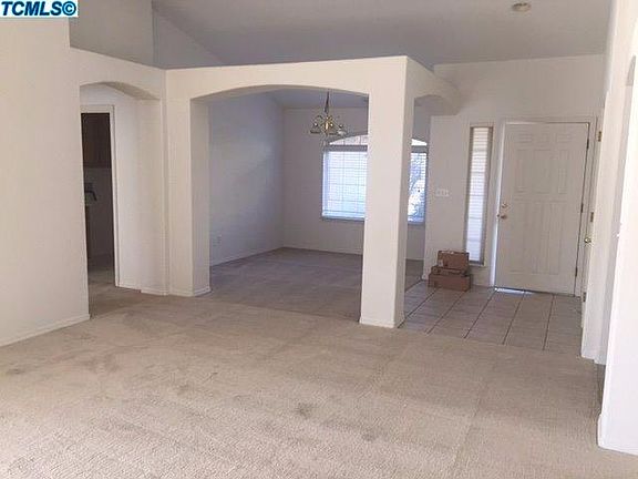 3rd image of 3901 E Howard Ave