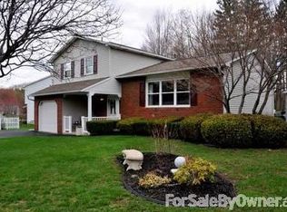 806 Huntingdon Dr, Niskayuna, NY 12309