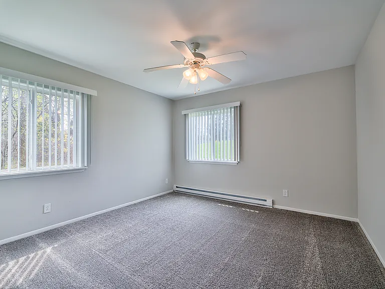 Glen Hills Apartments — Photo 11