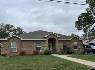 404 Rushing St, Ennis, TX 75119
