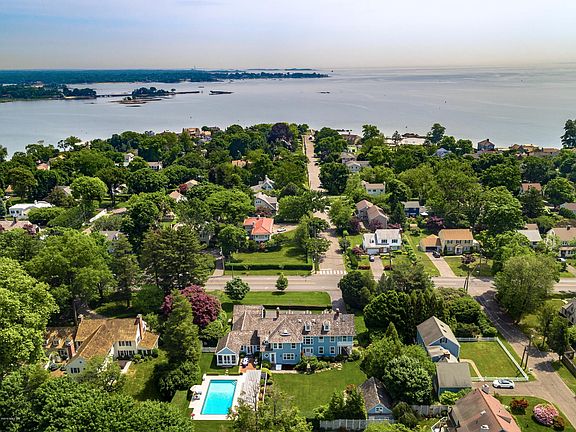 3rd image of 1795 Shippan Ave #0