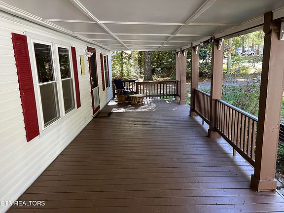 3rd image of 418 Chippewa Dr