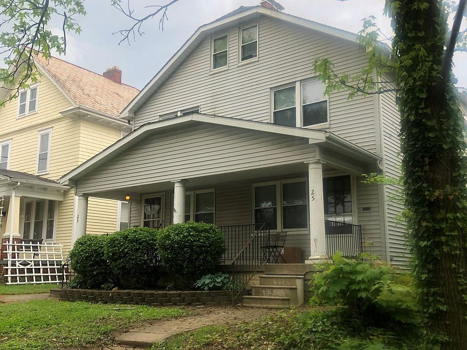 1st image of 25 W Como Ave