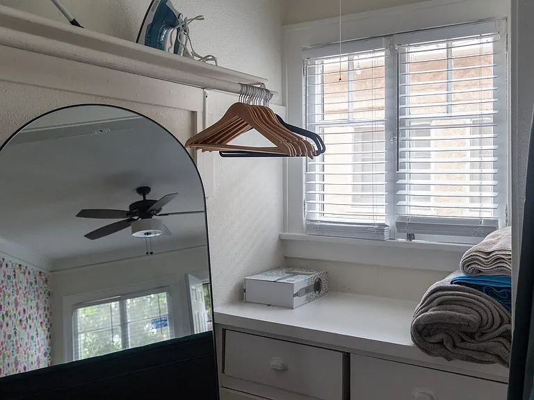 1145 E Appleton St — Photo 17