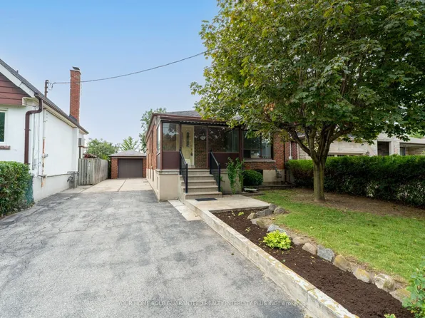 67 Bentworth Ave, Toronto, ON M6A 1P5